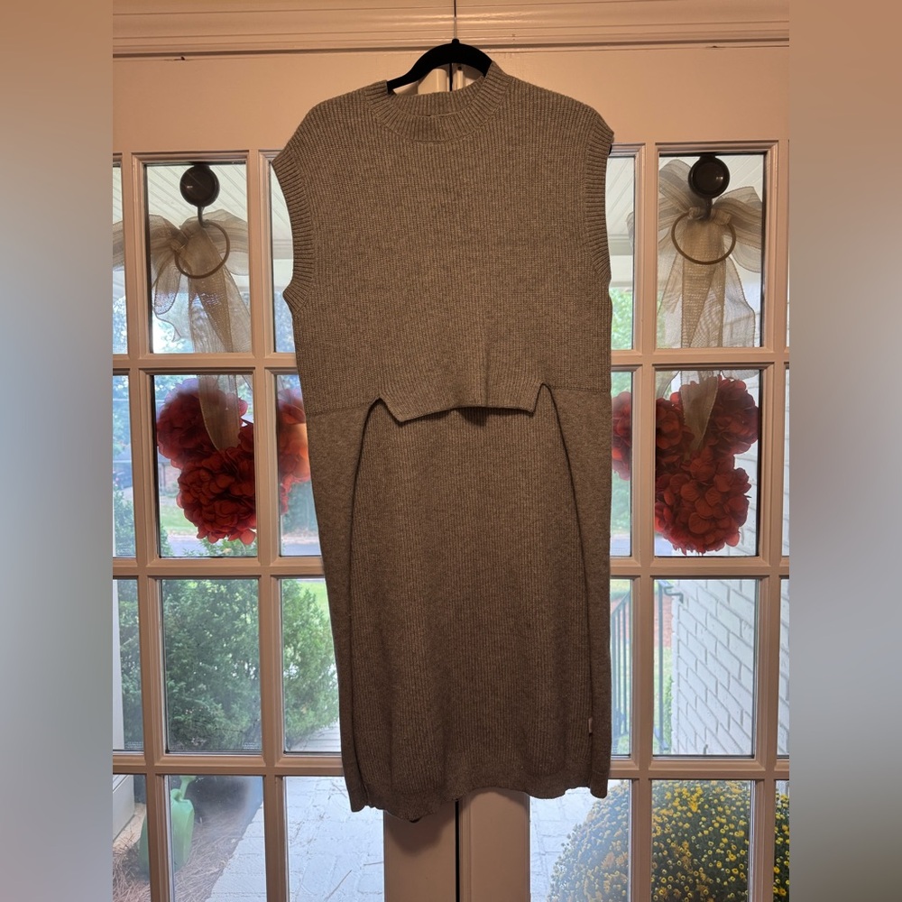 Kerisma medium / Large sweater vest High In The Frontlong In Back